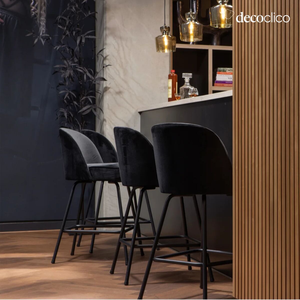 Taburete de bar en terciopelo negro Vogue