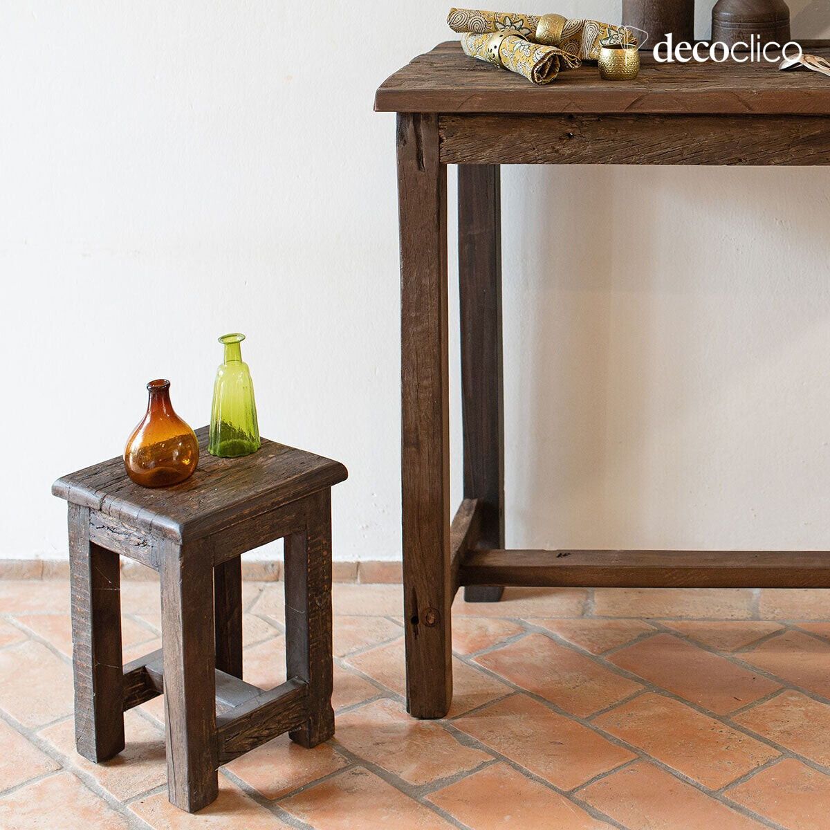 Taburete pequeño de madera reciclada oscura Vermont