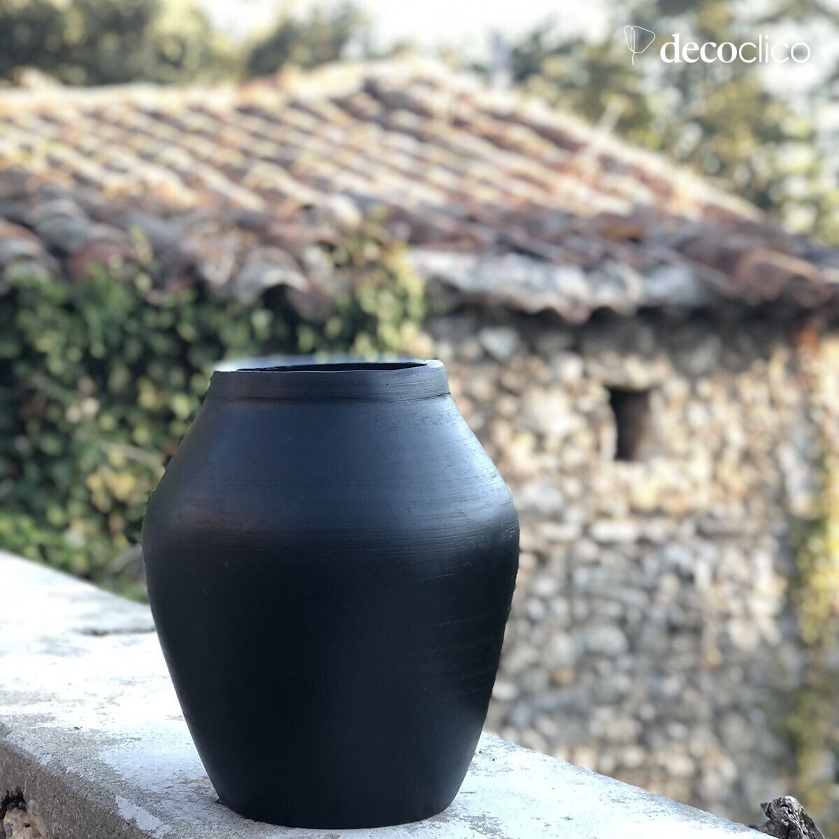 Vase forme amphore en terre cuite noir Alma fait main
