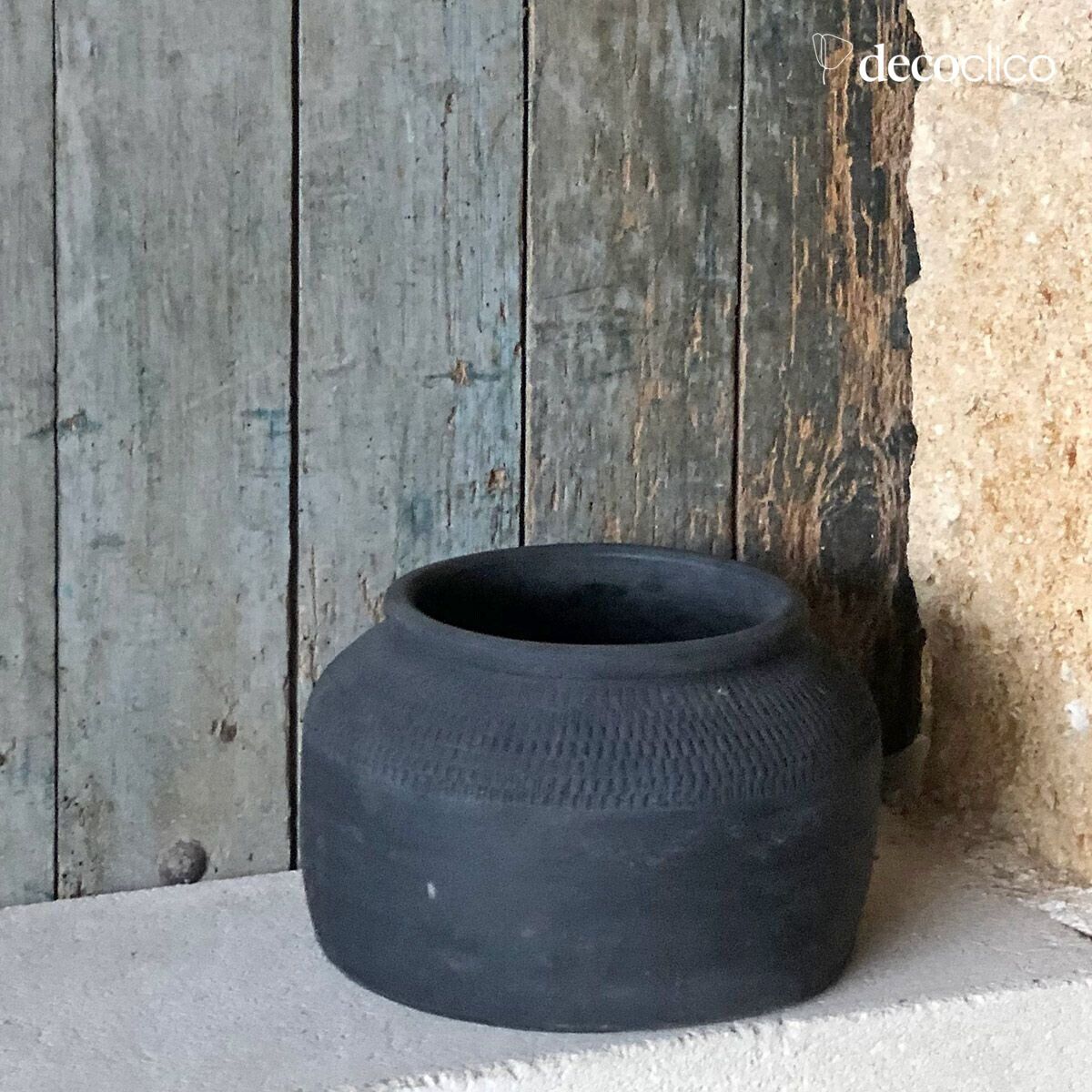 Vaso in terracotta carbone Petra fatto a mano