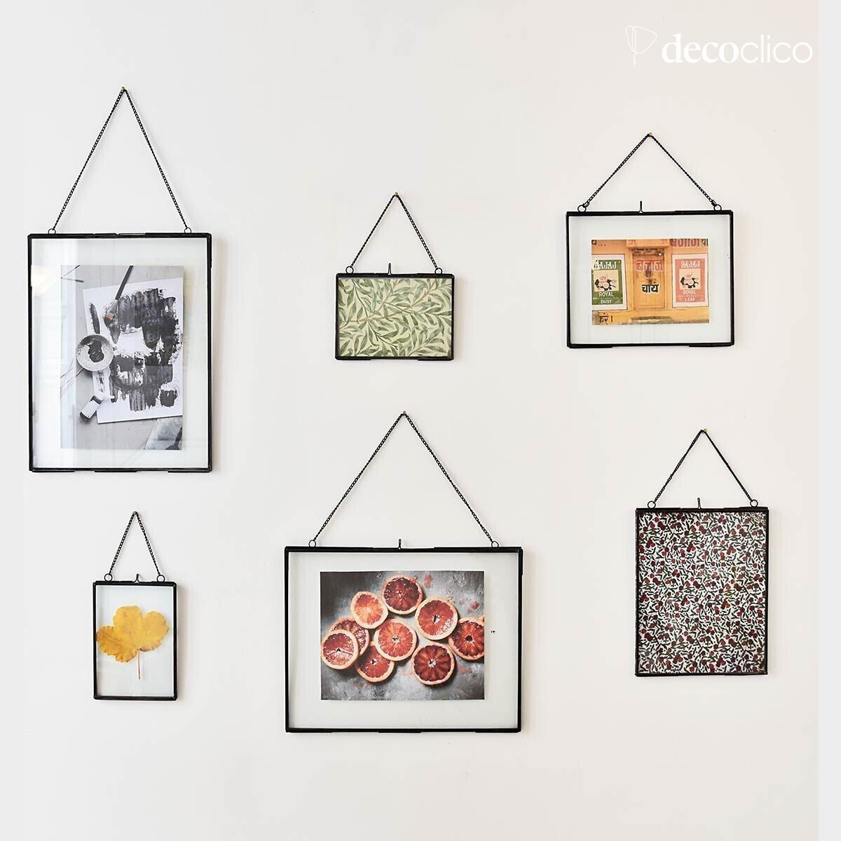 Verticale fotolijst met glas en metalen ketting in matzwarte afwerking 20 x 2 Mira