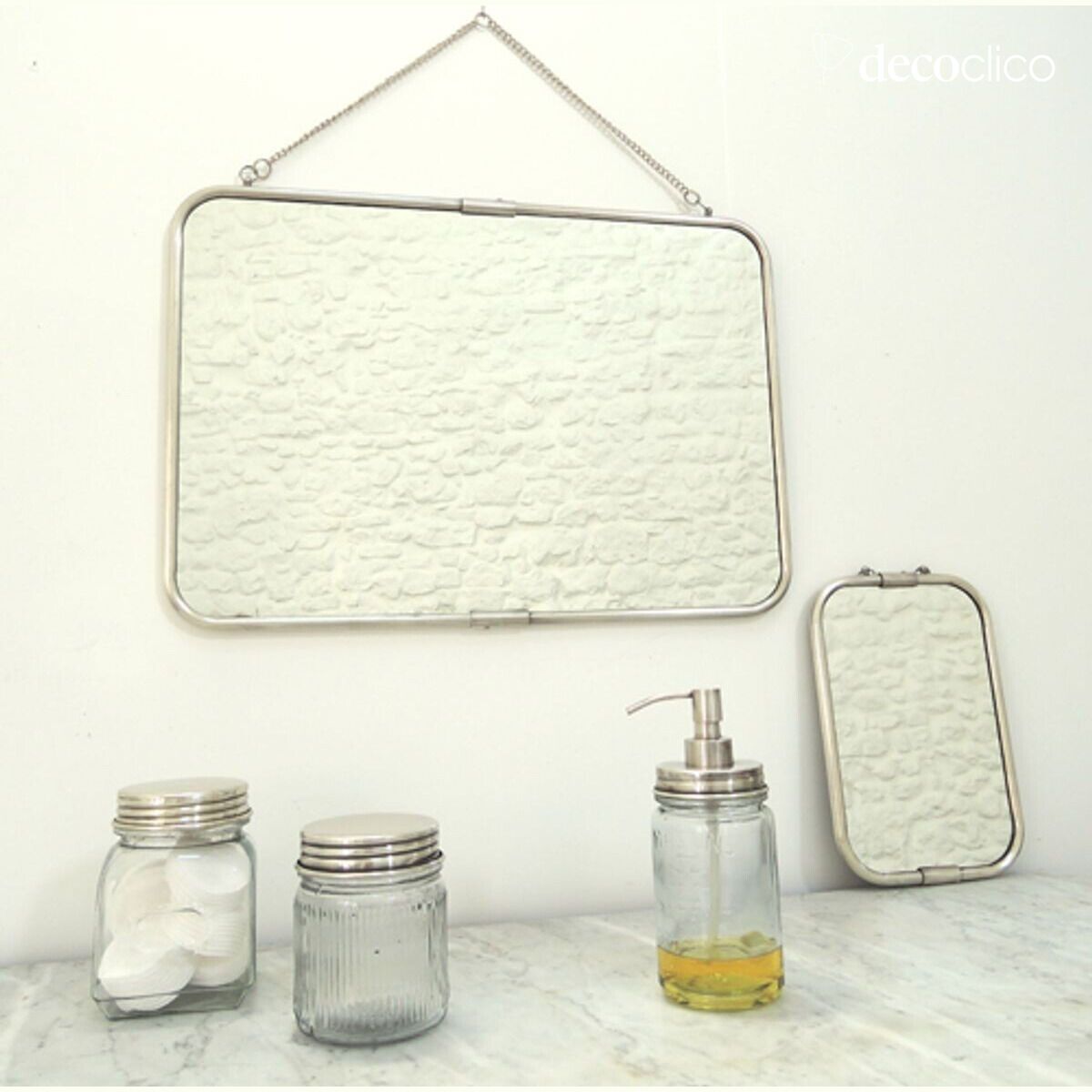 Verzilverde messing kappersspiegel met ketting 56 x 40 cm Chaumont