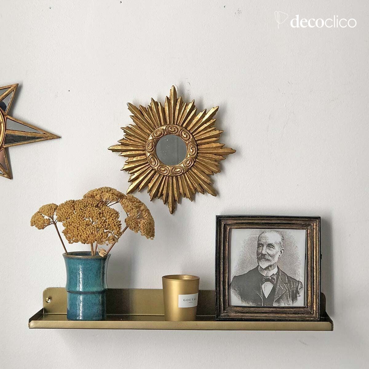 Wall-mounted metal shelf with brass finish Mira