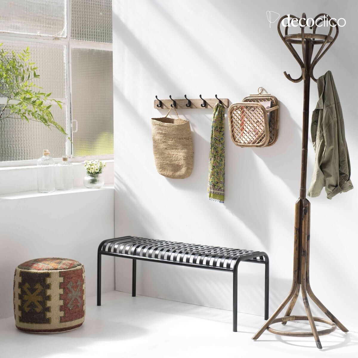 Wand-Stehsammler aus Rattan