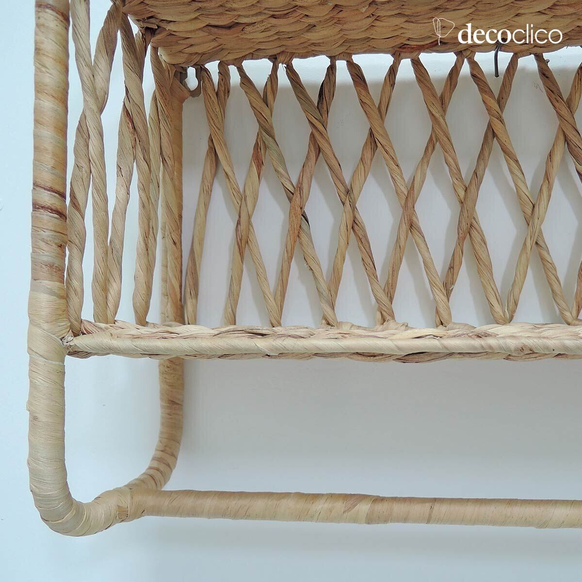 Wandplank van geweven waterhyacint met twee niveaus