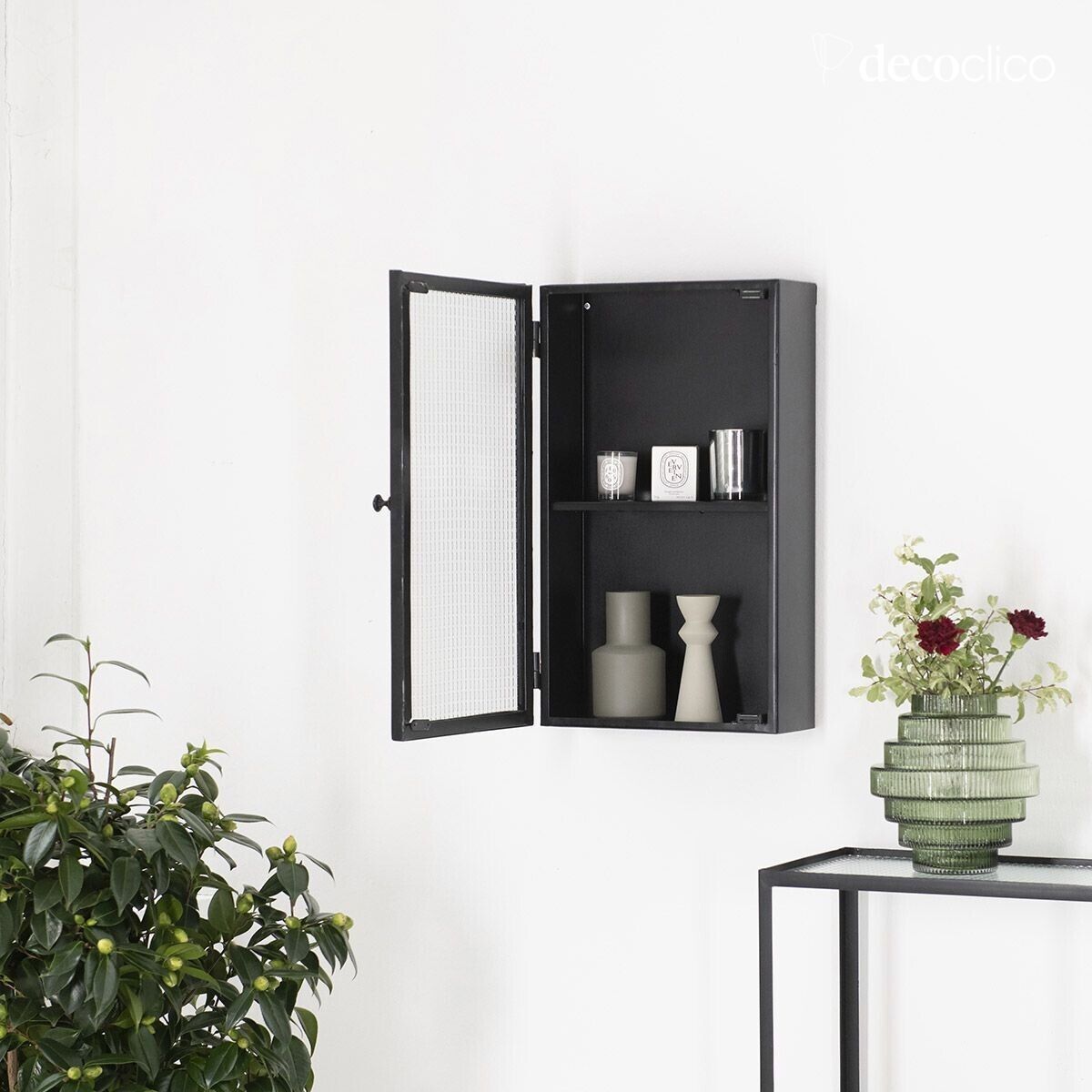 Wandplank zwart metalen kast glazen deur Nevada