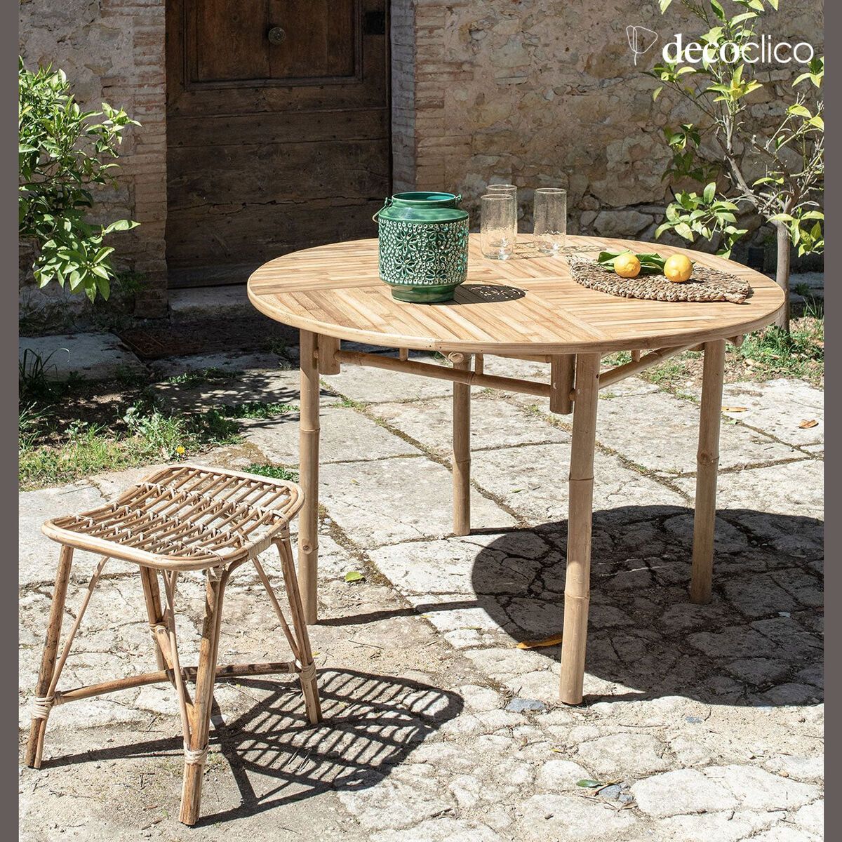 Windlicht aus emailliertem Metall mit durchbrochenem Muster in Dunkelgrün mit Henkel Polka