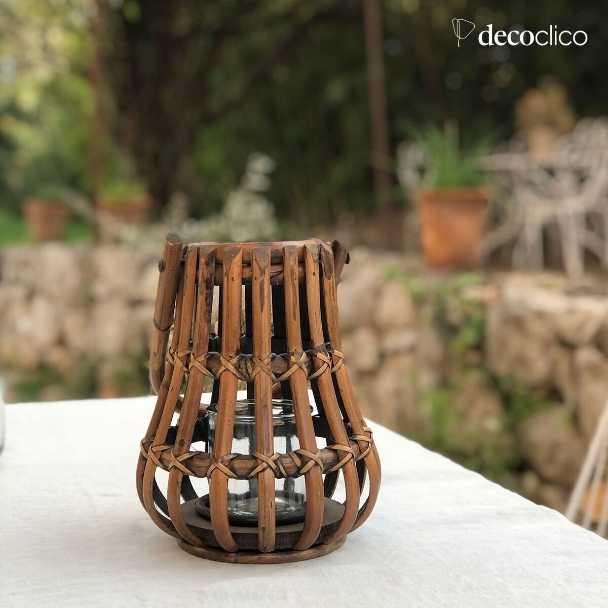 Windlicht aus Rattan mit Henkel